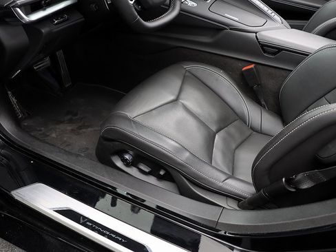 Used 2023 Chevrolet Corvette Stingray w/ Z51 Performance Package image 22