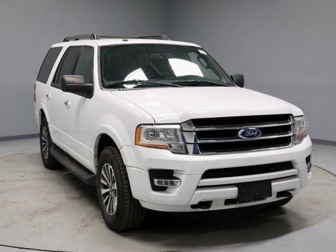 Used 2017 Ford Expedition XLT image 1