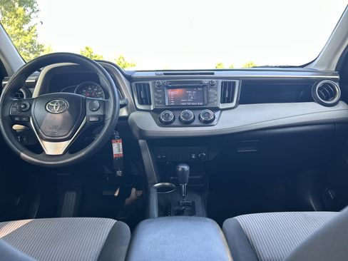 Used 2015 Toyota RAV4 LE FWD image 29