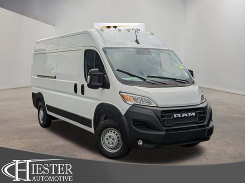 New 2026 RAM ProMaster 2500 w/ Convenience Group image 1