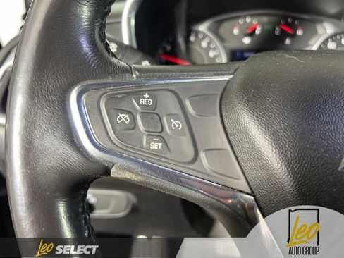 Used 2019 Chevrolet Equinox LT FWD image 17