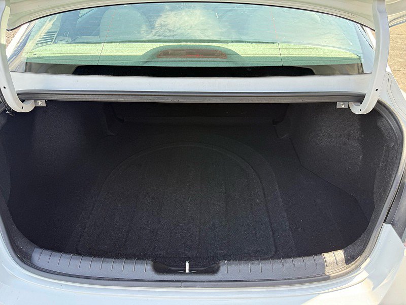 Used 2024 Hyundai Elantra SEL FWD image 15