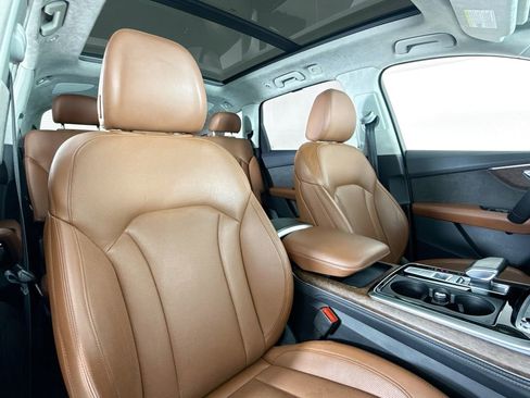 Used 2021 Audi Q7 3.0T Prestige image 14