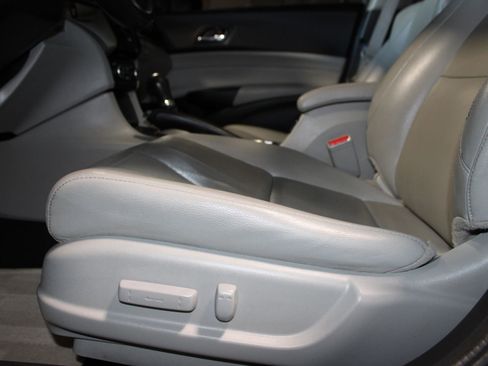 Used 2017 Acura ILX FWD image 24