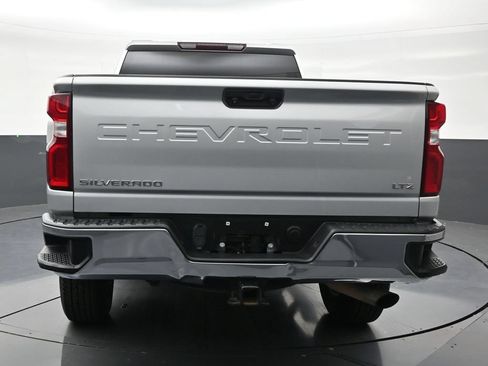 Used 2021 Chevrolet Silverado 2500 LTZ AWD/4WD image 4