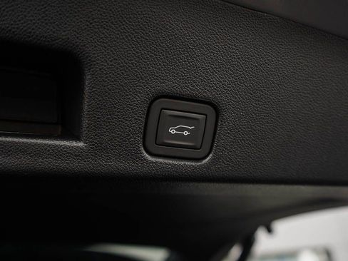 New 2026 Chevrolet Traverse Z71 w/ Driver Confidence Package image 9