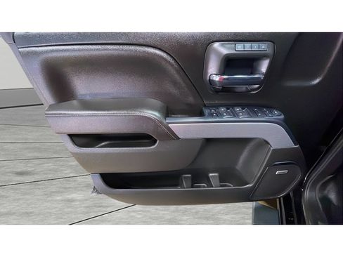 Used 2017 Chevrolet Silverado 1500 LTZ Z71 w/ LTZ Plus Package AWD/4WD image 10