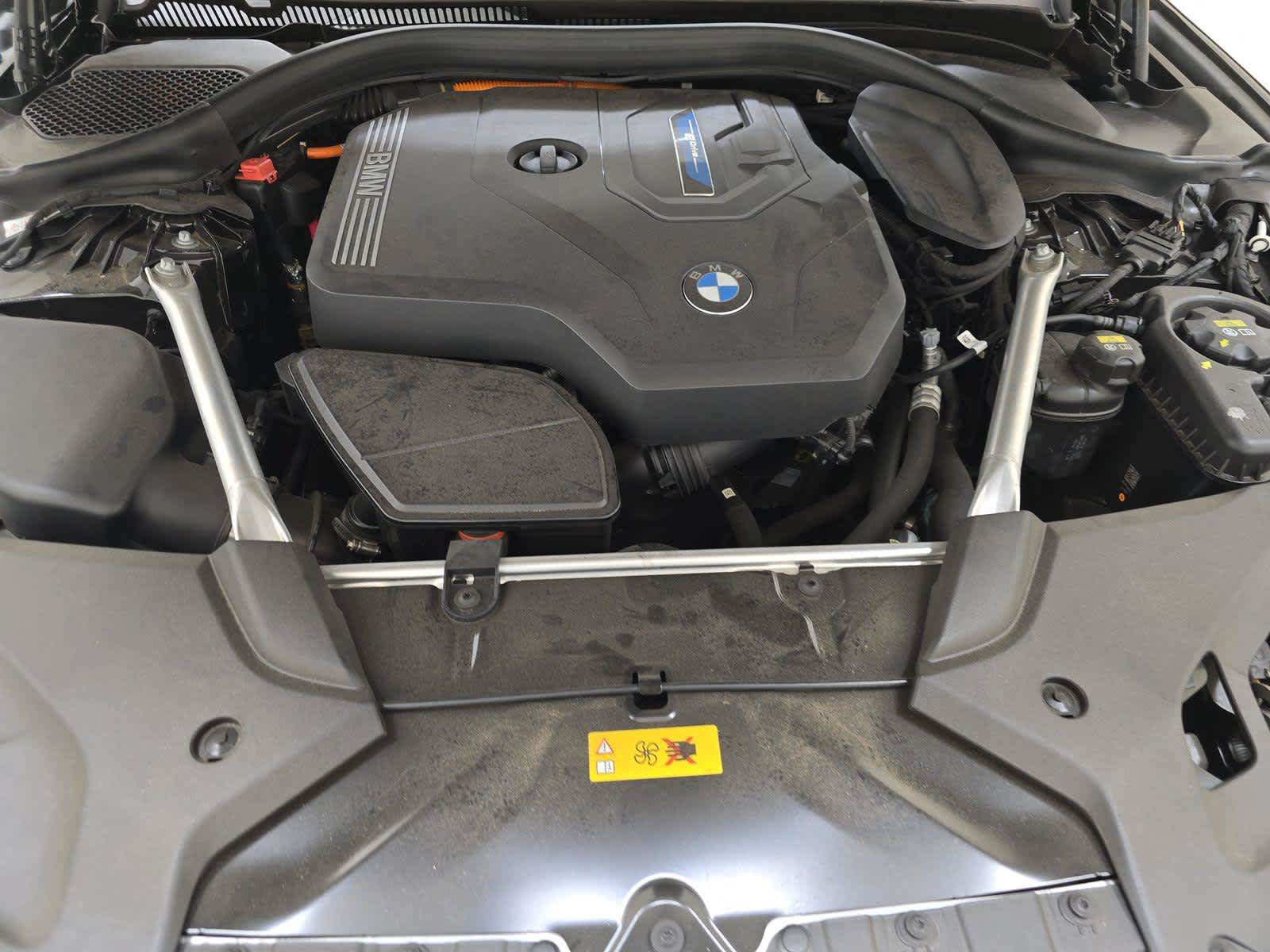 Used 2023 BMW 530e w/ Executive Package RWD image 12