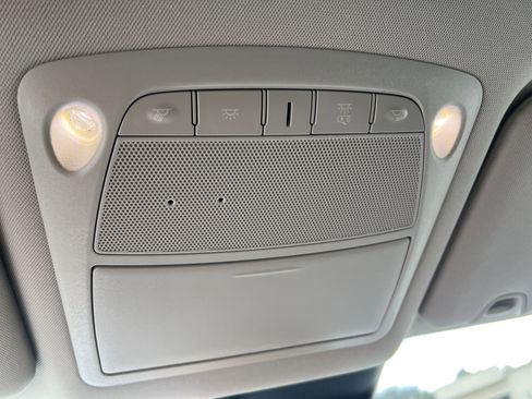 Used 2019 Nissan Rogue SV image 24