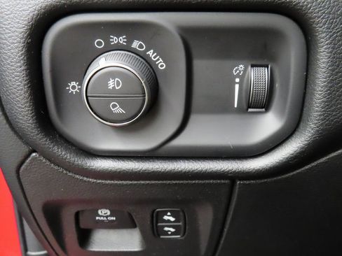Used 2022 RAM 1500 Big Horn AWD/4WD image 43