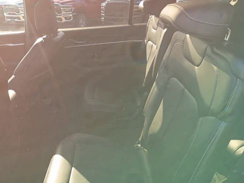 Used 2025 Jeep Grand Cherokee L Limited image 12