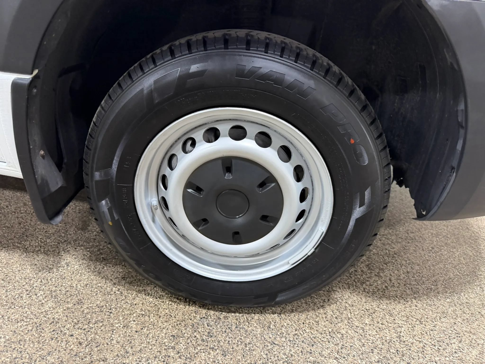 Used 2019 Freightliner Sprinter 144 RWD image 51