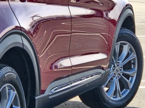 Used 2024 Ford Explorer XLT w/ Equipment Group 202A image 15