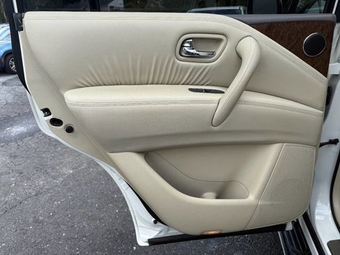 Used 2015 INFINITI QX80 Luxe w/ 22" Wheel Package image 28