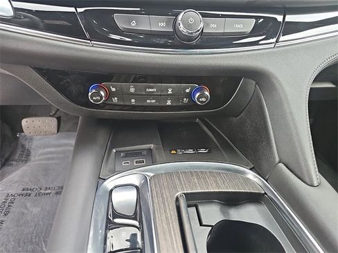 Certified 2023 Buick Enclave Avenir w/ Avenir Technology Package image 24