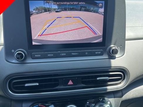 Used 2023 Hyundai Kona SE FWD image 9