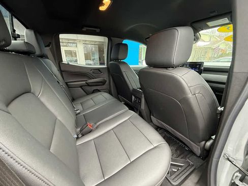 Used 2025 Chevrolet Colorado Trail Boss image 35