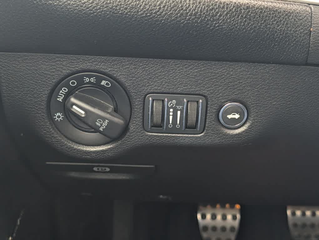 Used 2016 Dodge Challenger R/T Plus RWD image 20