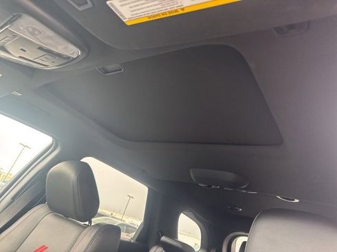 Used 2024 Dodge Durango GT image 17