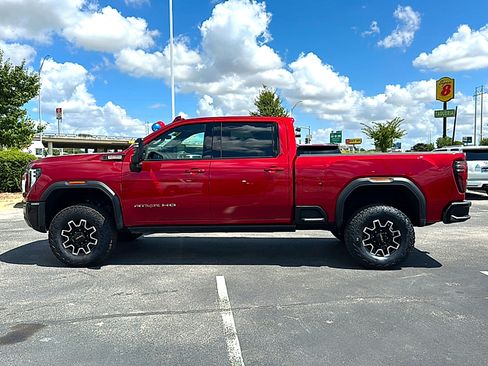 Used 2024 GMC Sierra 2500 AT4X AWD/4WD image 5