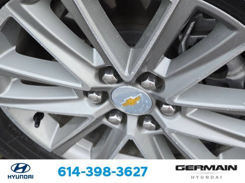 Used 2023 Chevrolet Traverse LT FWD image 13