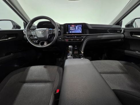 Used 2025 Toyota Camry LE image 14