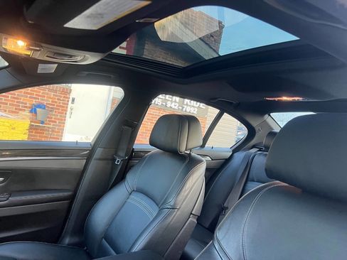 Used 2015 BMW 550i Sedan image 24