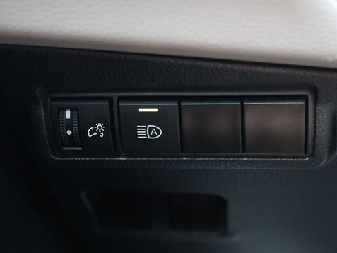 Used 2024 Toyota Corolla Cross L AWD/4WD image 23
