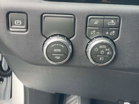 New 2026 GMC Sierra 1500 SLT w/ SLT Premium Package RWD image 19