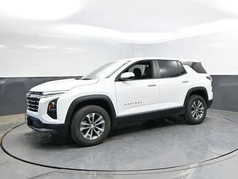 Used 2025 Chevrolet Equinox LT FWD image 7