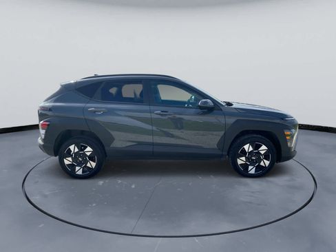 Used 2025 Hyundai Kona SEL AWD/4WD image 4