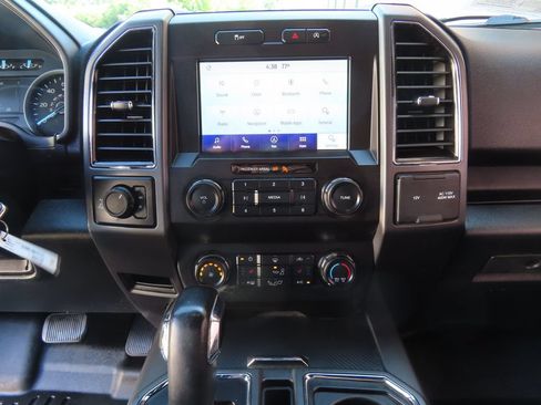 Used 2019 Ford F150 XLT w/ Equipment Group 302A Luxury AWD/4WD image 19
