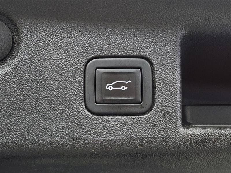 Used 2022 Chevrolet Equinox LT w/ Driver Convenience Package FWD image 31