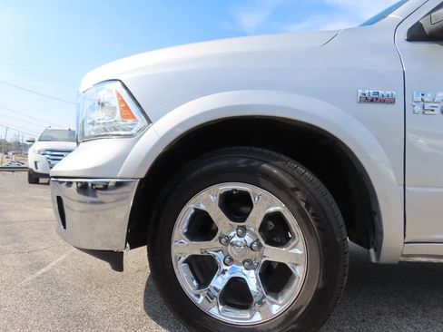 Used 2018 RAM 1500 Laramie RWD image 29