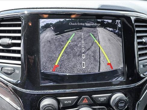 Used 2020 Jeep Grand Cherokee Limited w/ Luxury Group II AWD/4WD image 19