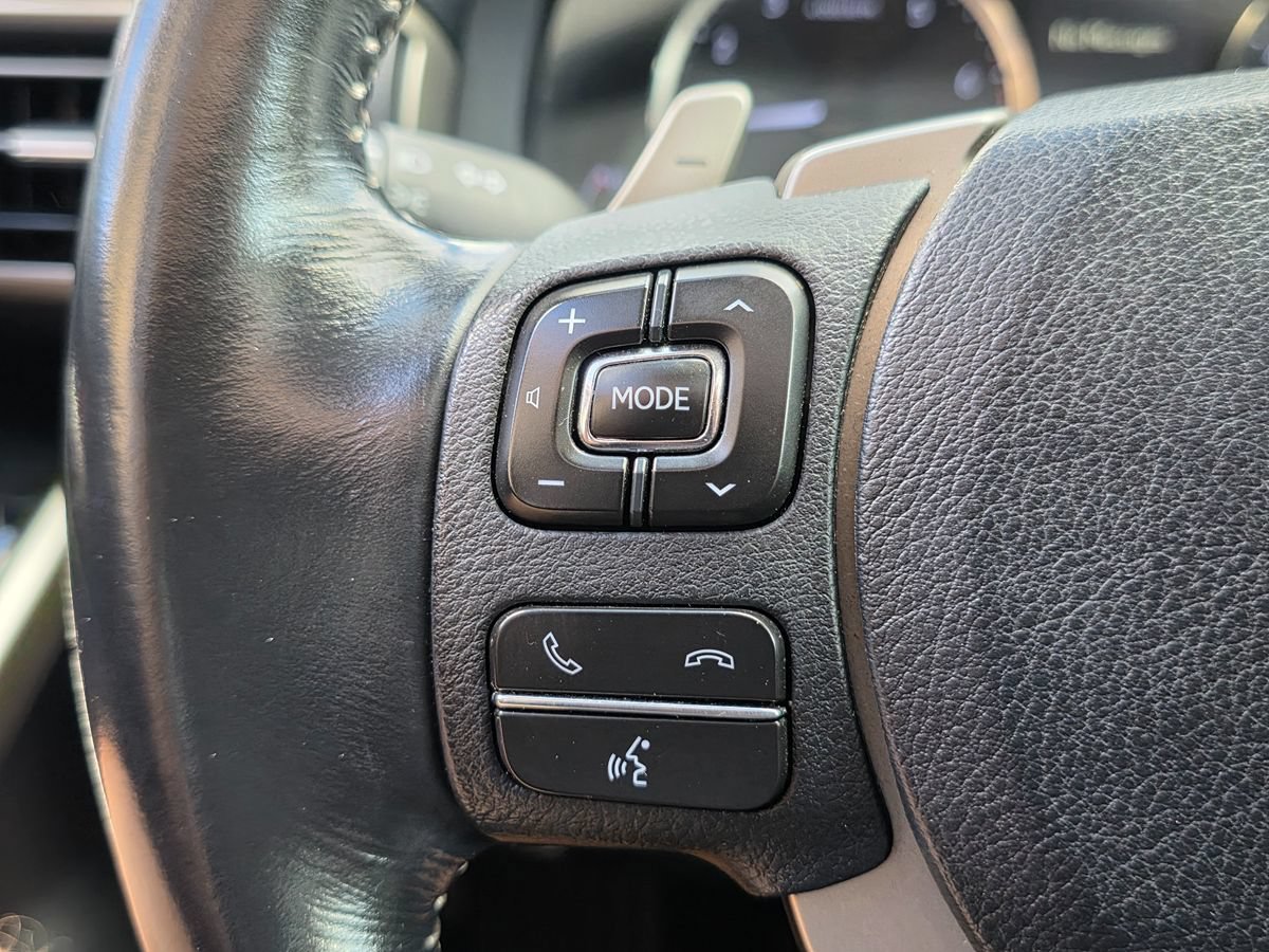 Used 2017 Lexus IS 200t RWD image 29