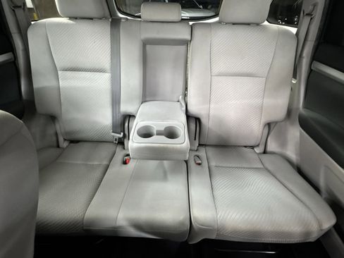 Used 2019 Toyota Highlander LE image 5