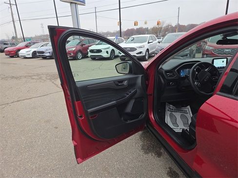 Certified 2023 Ford Escape Active image 31