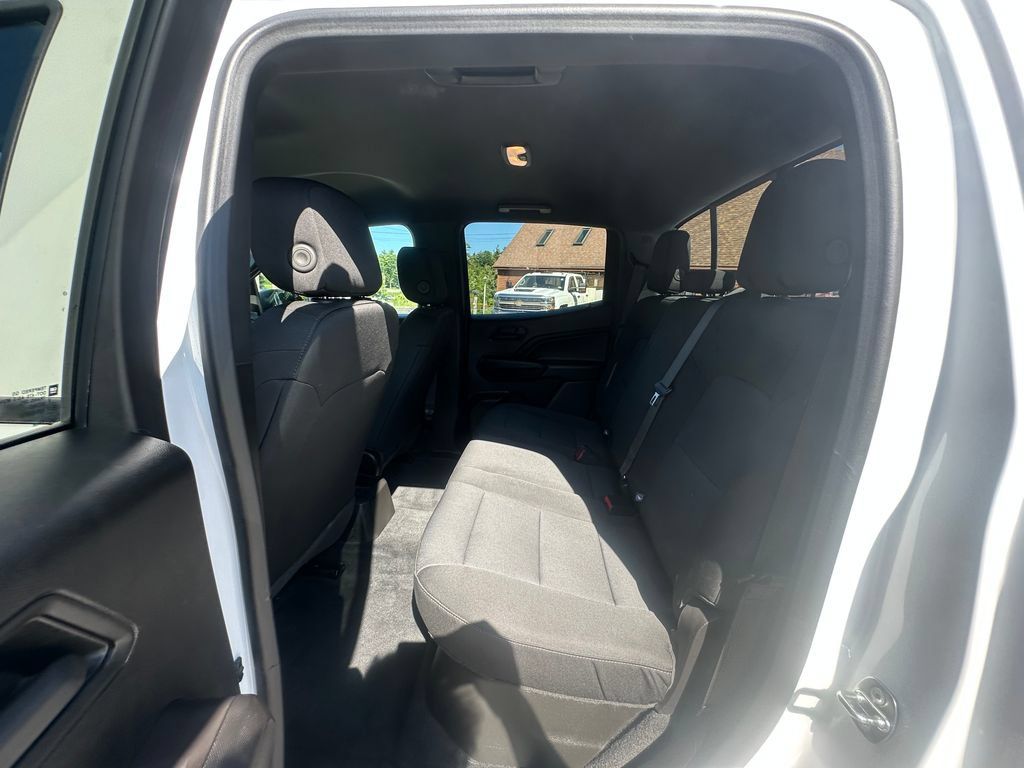 Used 2023 Chevrolet Colorado W/T w/ WT Convenience Package AWD/4WD image 18
