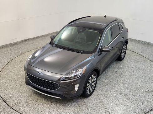 Used 2020 Ford Escape Titanium AWD/4WD image 13