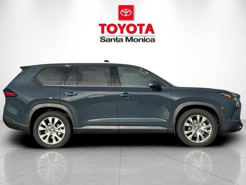 New 2026 Toyota Grand Highlander AWD Hybrid image 2