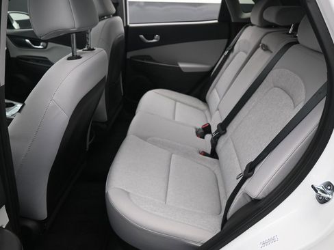 Used 2023 Hyundai Kona SEL image 31