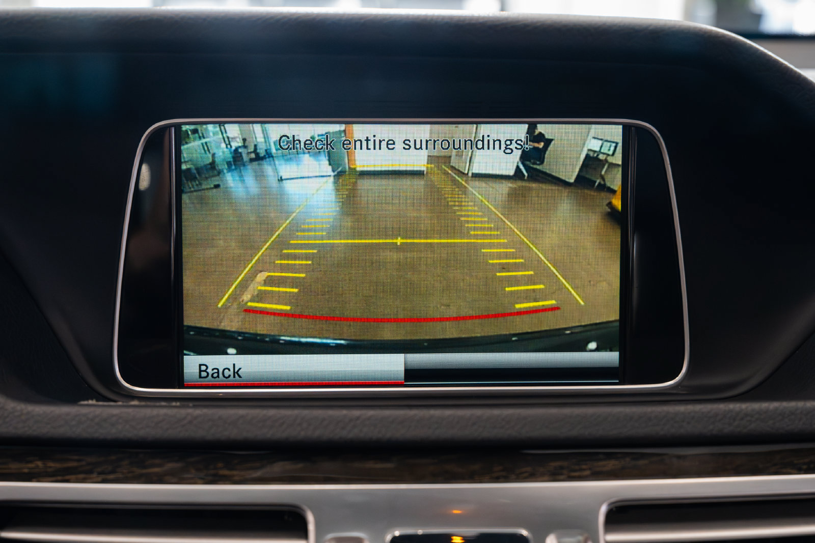 Used 2015 Mercedes-Benz E 250 BlueTEC Sedan image 13