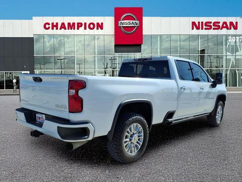 Used 2022 Chevrolet Silverado 3500 High Country w/ Z71 Off-Road Package image 7