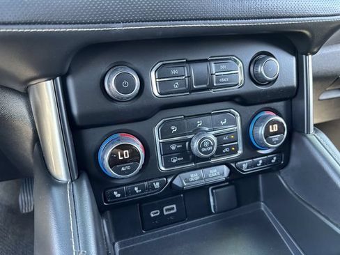 Used 2022 Chevrolet Tahoe Premier AWD/4WD image 24