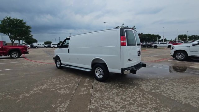 Used 2025 Chevrolet Express 2500 w/ Driver Convenience Package RWD image 6