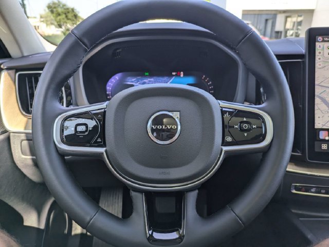 Certified 2026 Volvo XC60 B5 Plus AWD/4WD image 34