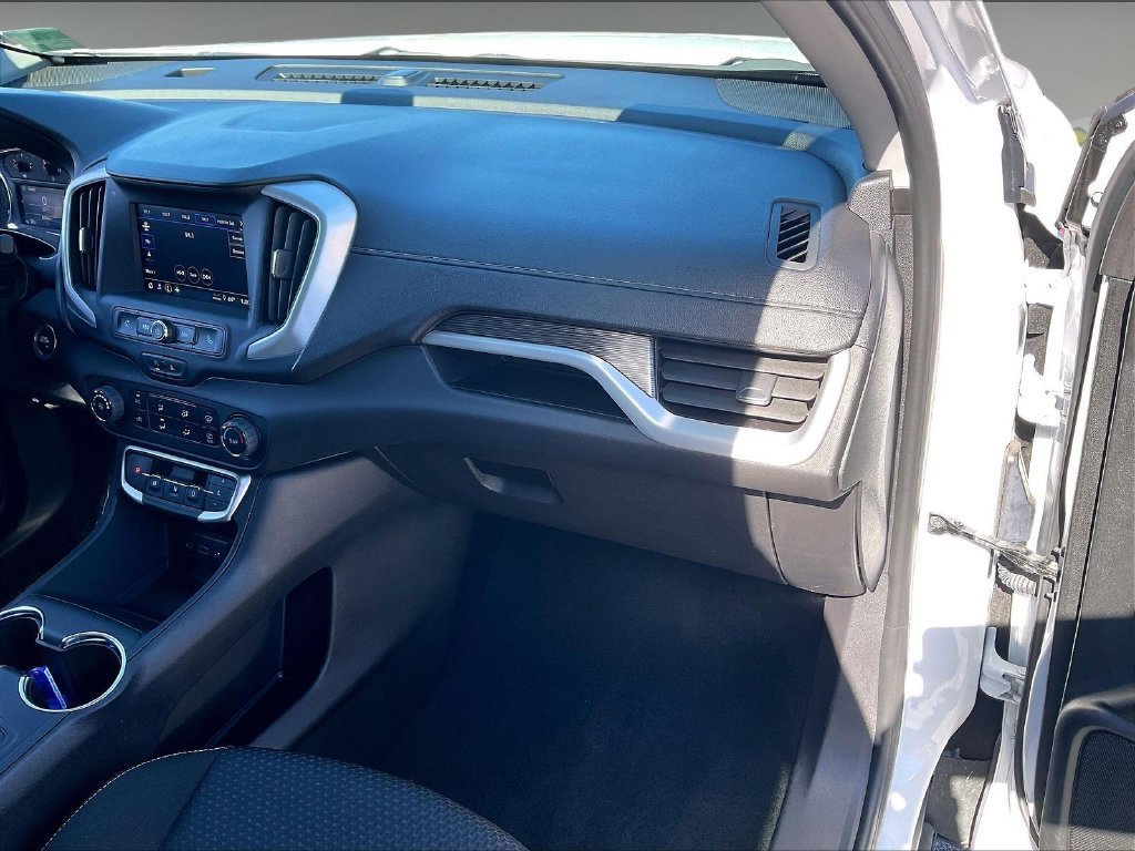 Used 2024 GMC Terrain SLE AWD/4WD image 12