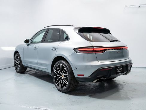 Used 2024 Porsche Macan image 3