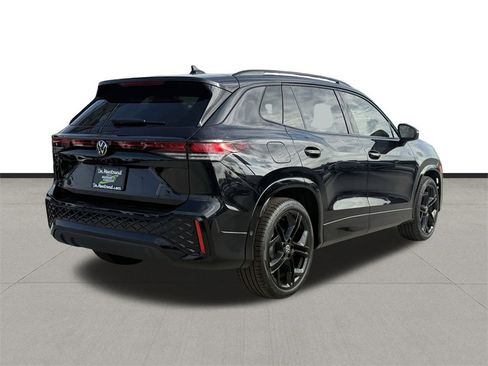 New 2026 Volkswagen Tiguan SE R-Line image 5